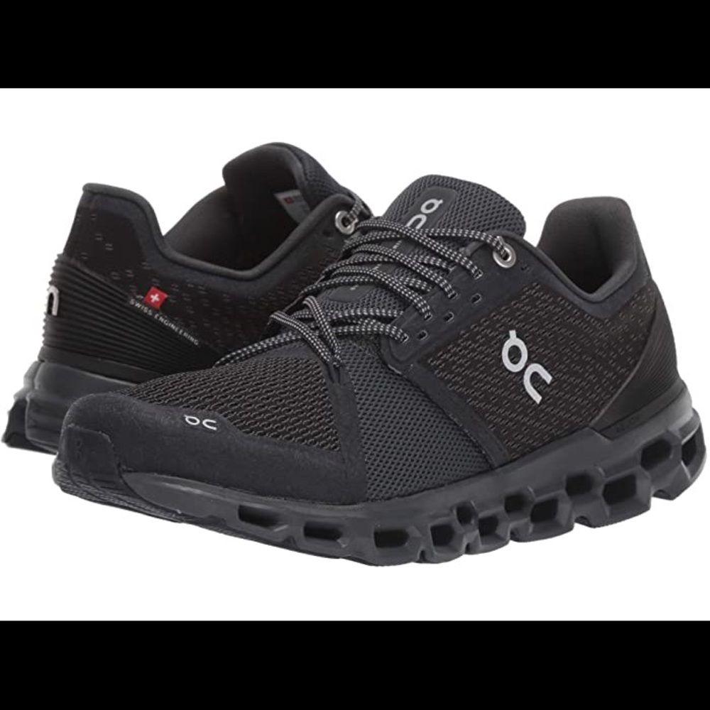 On running Cloudstratus Running Shoes W 7.5 Black